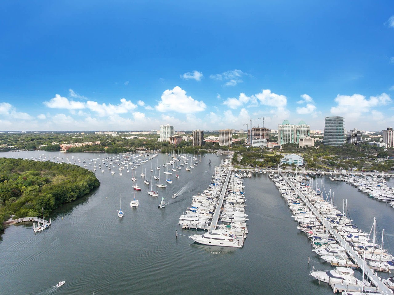 2901 S Bayshore Drive Unit: 8D