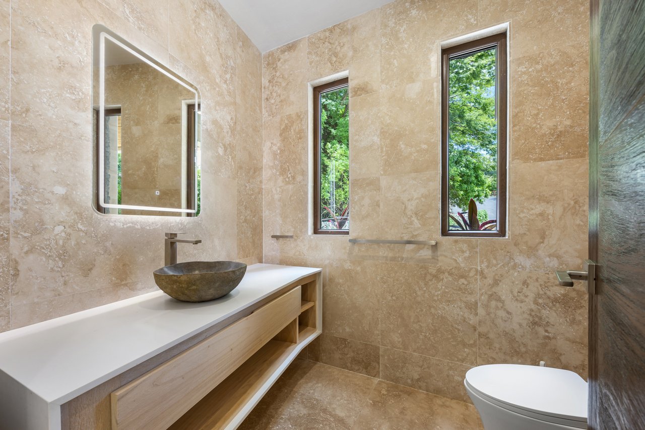 Contemporary Infinity Pool Villa, Flamingo, Guanacaste