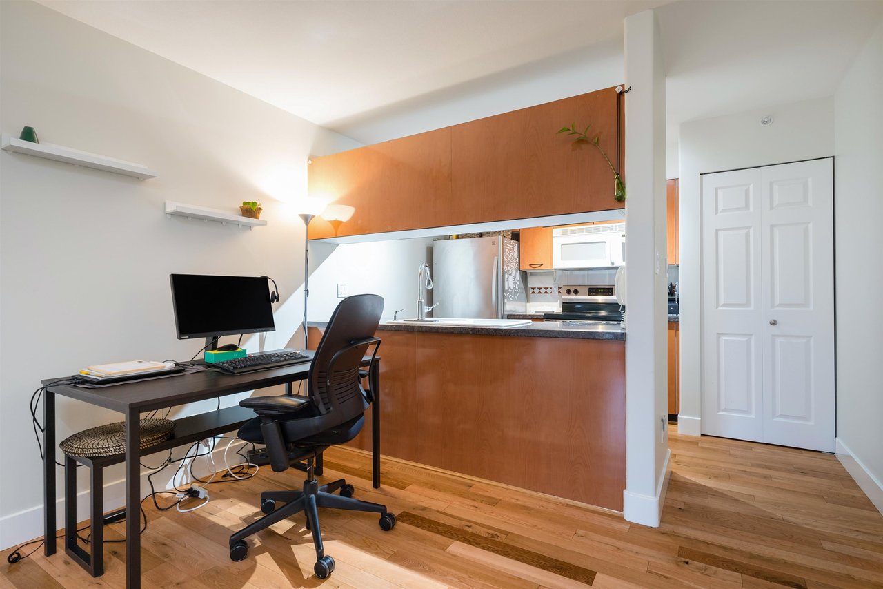 301-1818 W 6th Ave