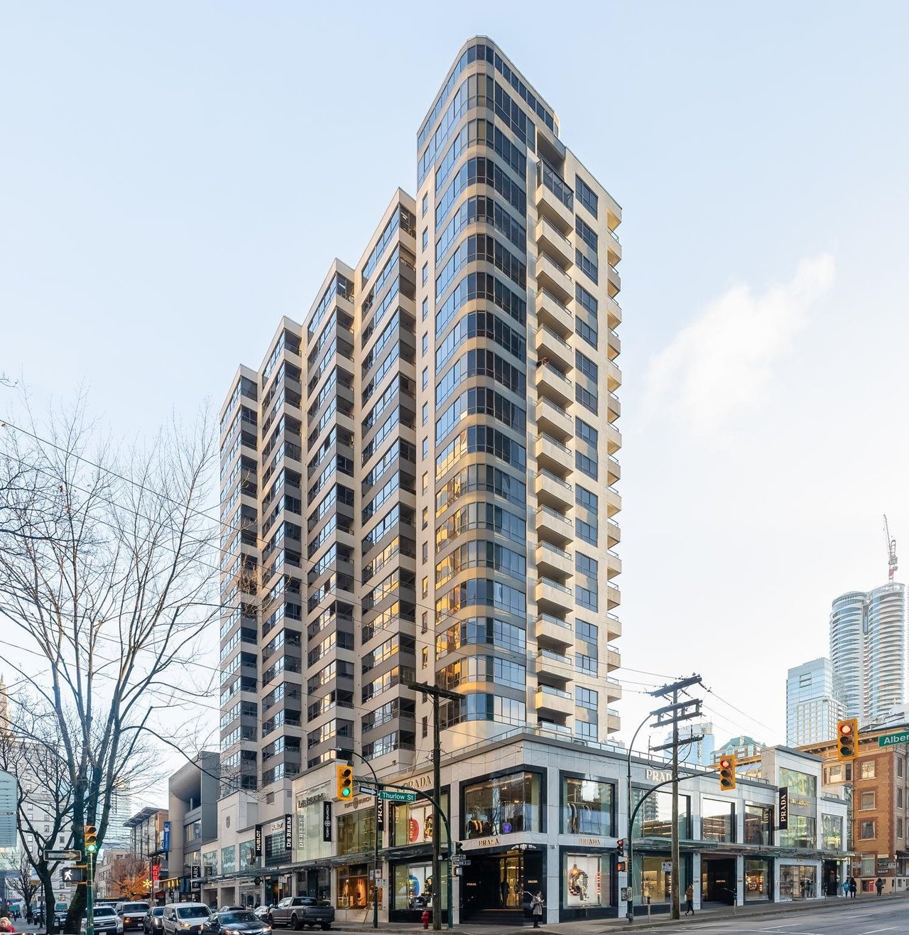 409-1060 Alberni St