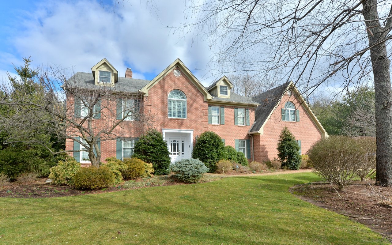 6 Terhune Ct