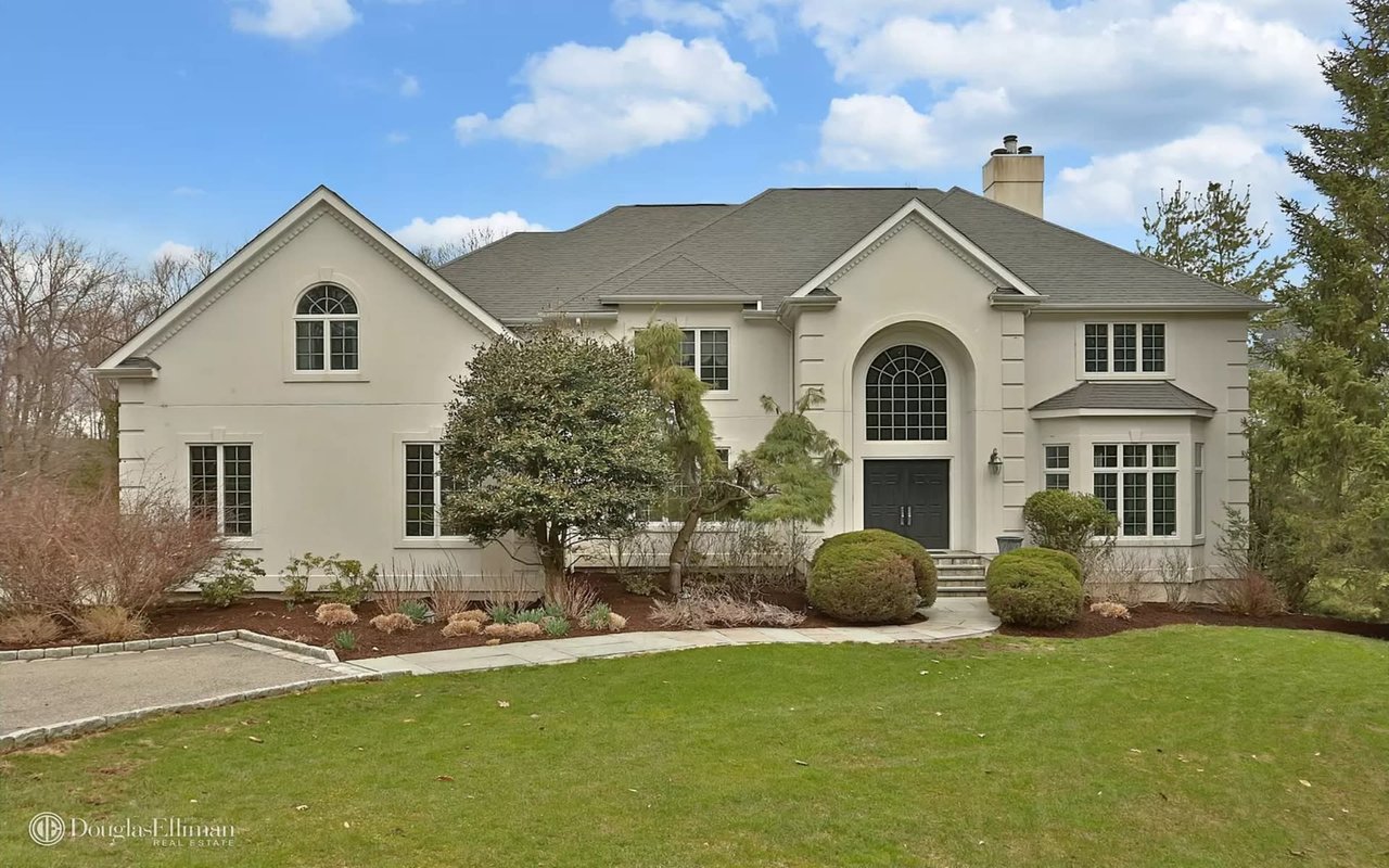 5 Woodbridge Ct