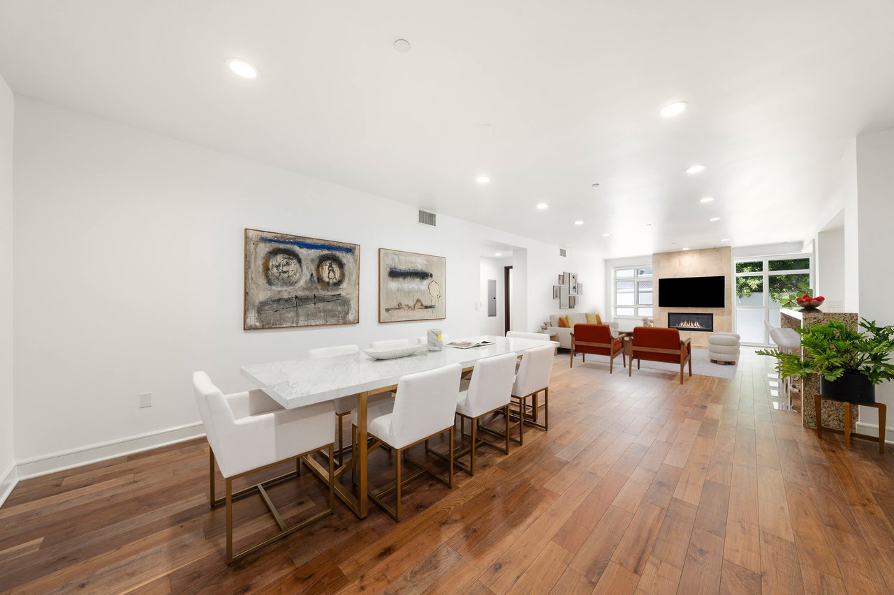 447 N Doheny #104