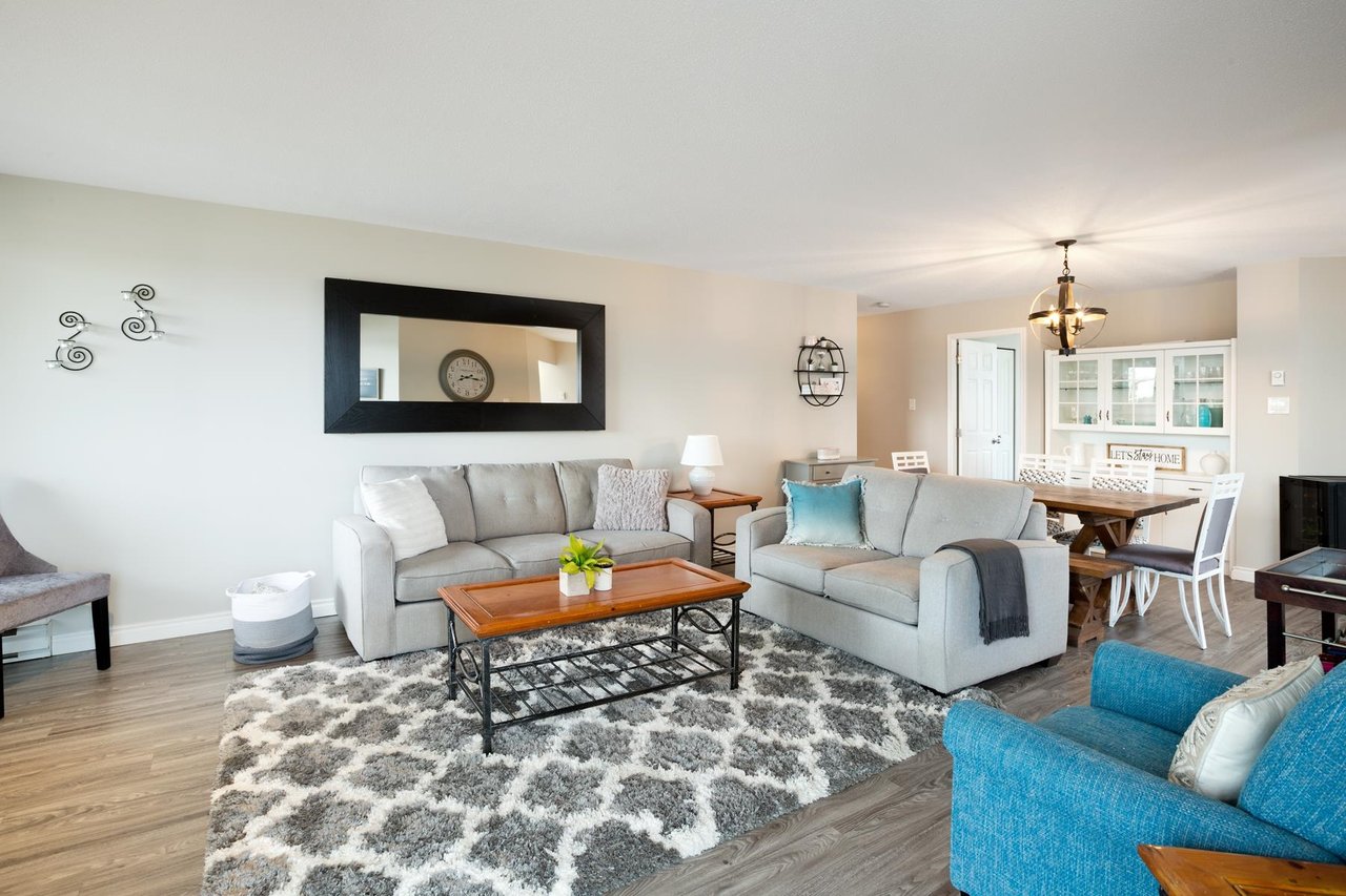 1704-1235 Quayside Dr