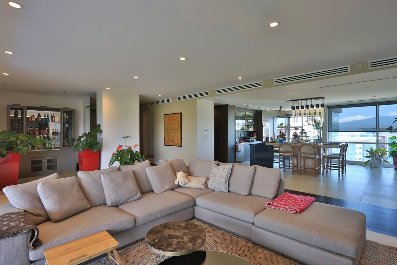Modern Central Park Residence, Escazu, San Jose