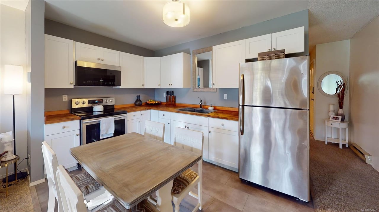 3-1956 Glenidle Rd, Sooke