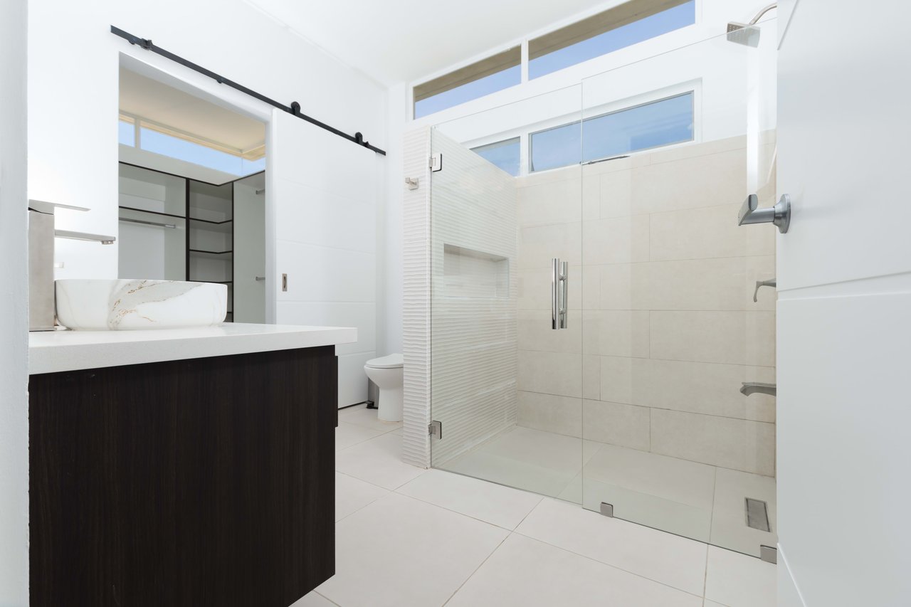 Uvita Paradise Brand New 3 Bedroom, 2.5 Bathroom Modern Home