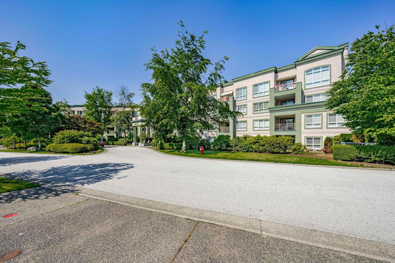 124-13880 70 Ave