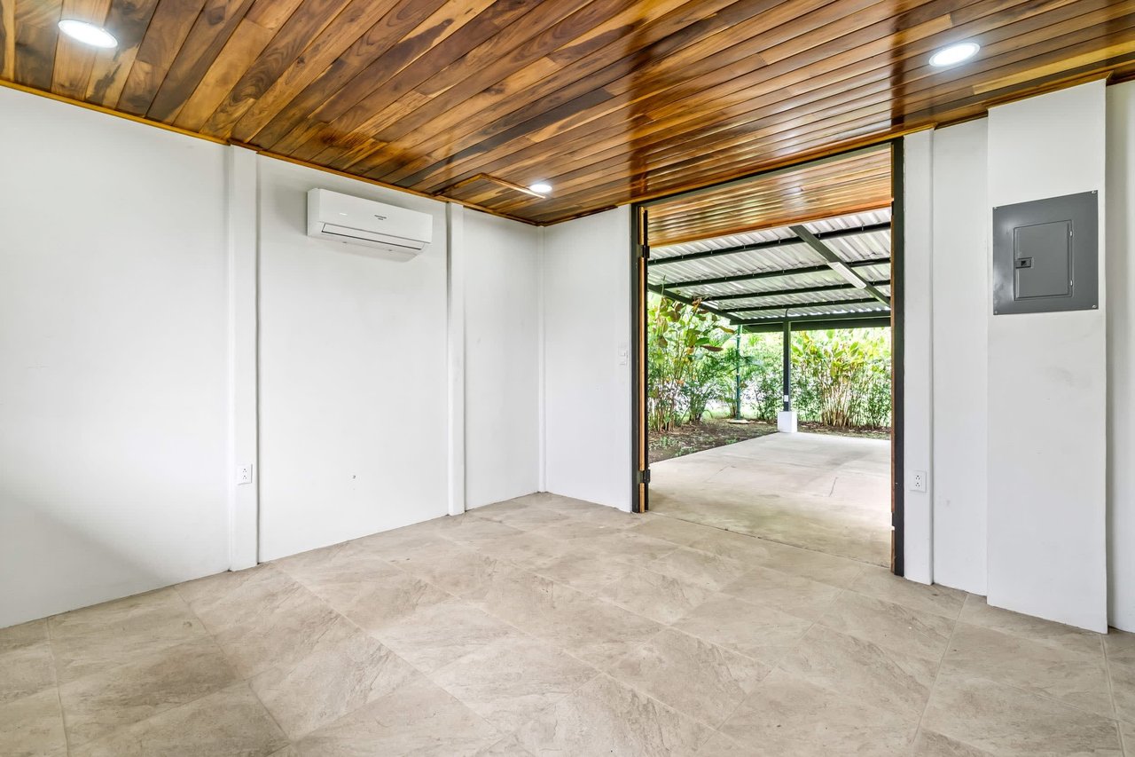 Bright & Peaceful 3-Bedroom Home With Separate Workshop/Office Space & Stunning Views Of The Lush Mountains In Easy-Access Location In Ojochal Costa Rica