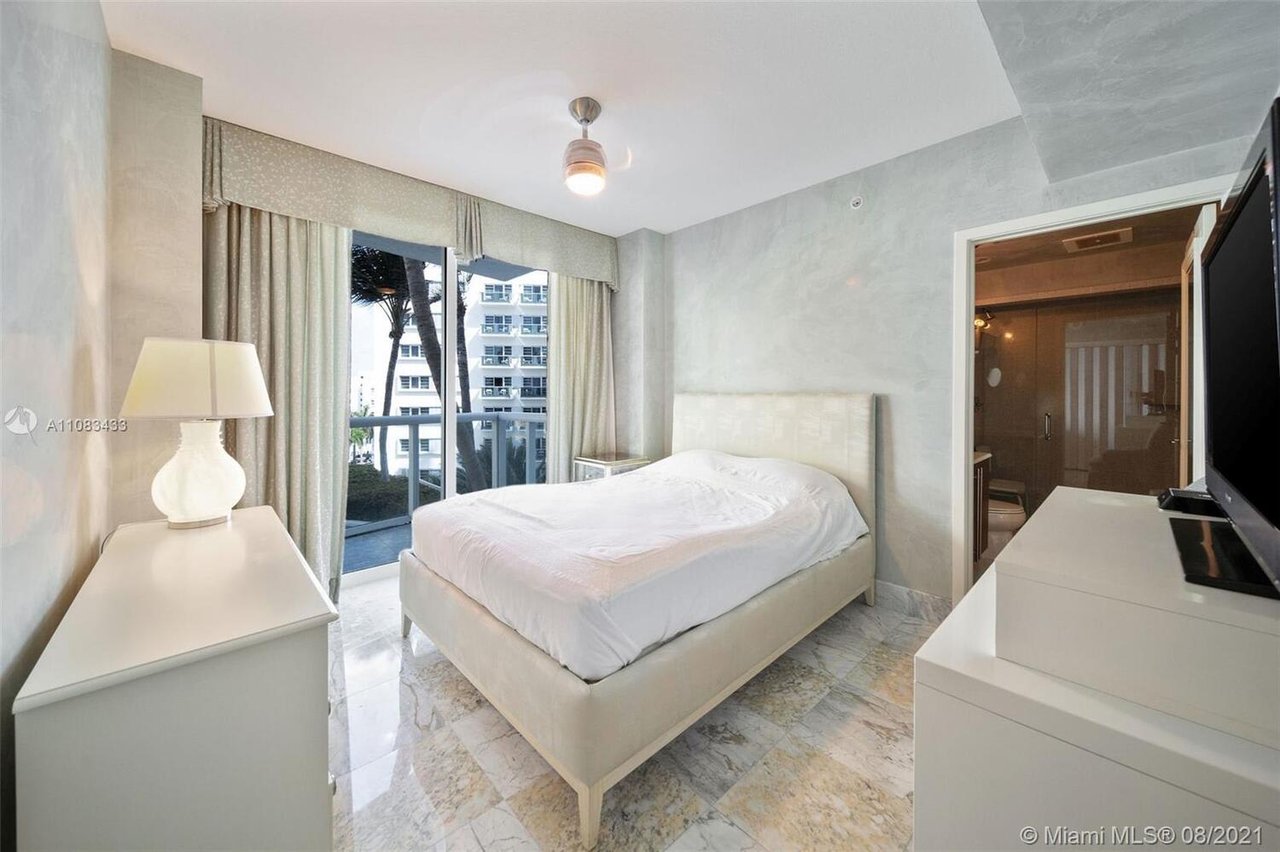 3801 Collins Ave, #501