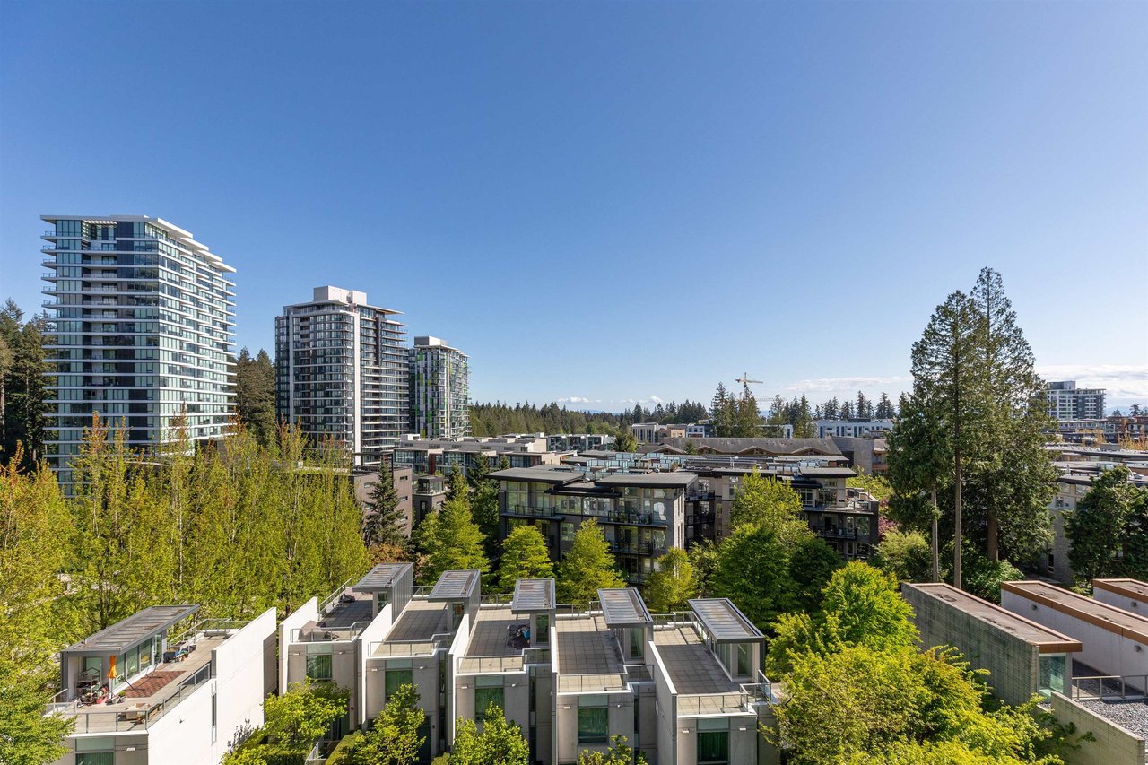 805-5728 Berton Avenue, Vancouver