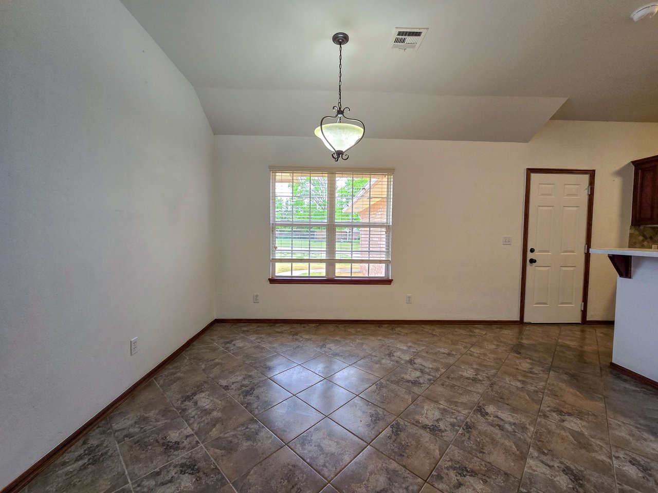 1211 Orchard Dr