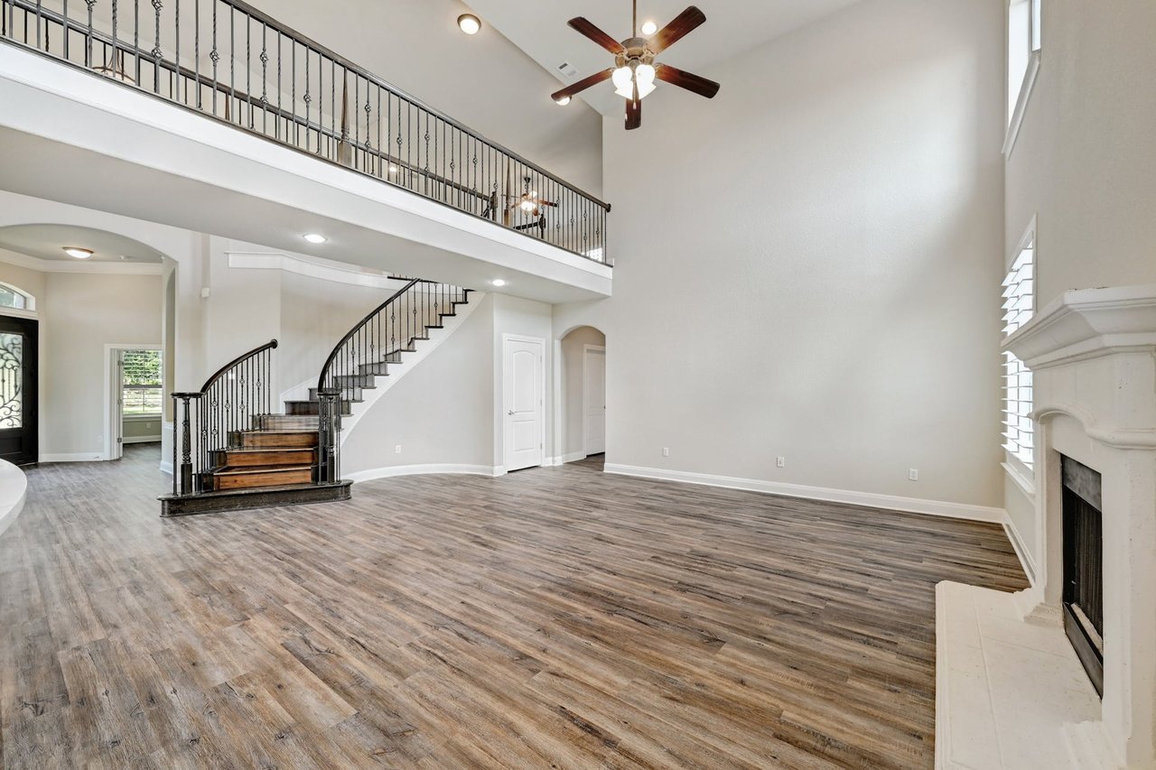 Stunning 5-Bedroom Luxury Home with Breathtaking Hill Country Views in Gated Community! | Short Walk to Lake Travis H.S. | Resort-style Amenities