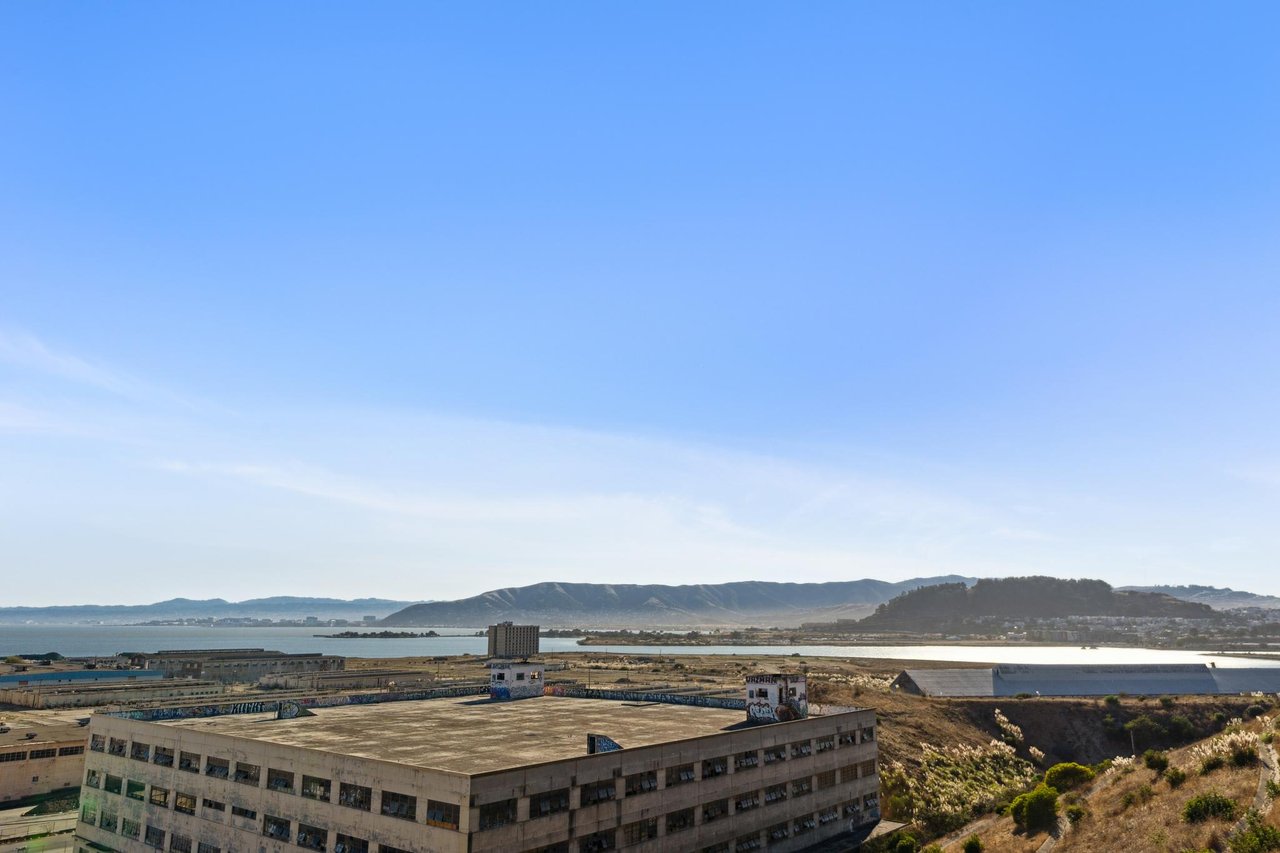 51 Innes Court #401