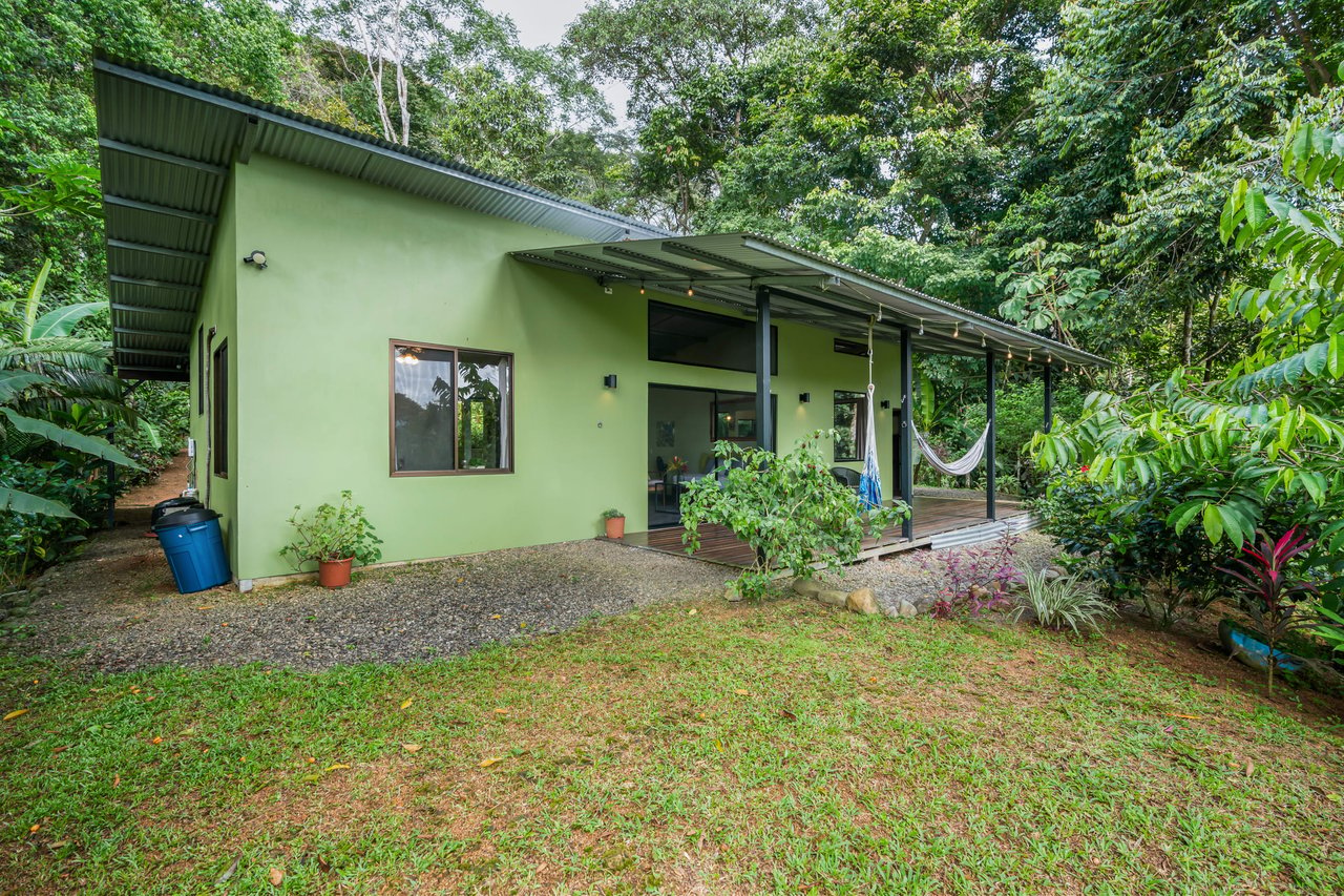 Tropical Villas on 11 Acres of Jungle. Great Location for a Retreat!