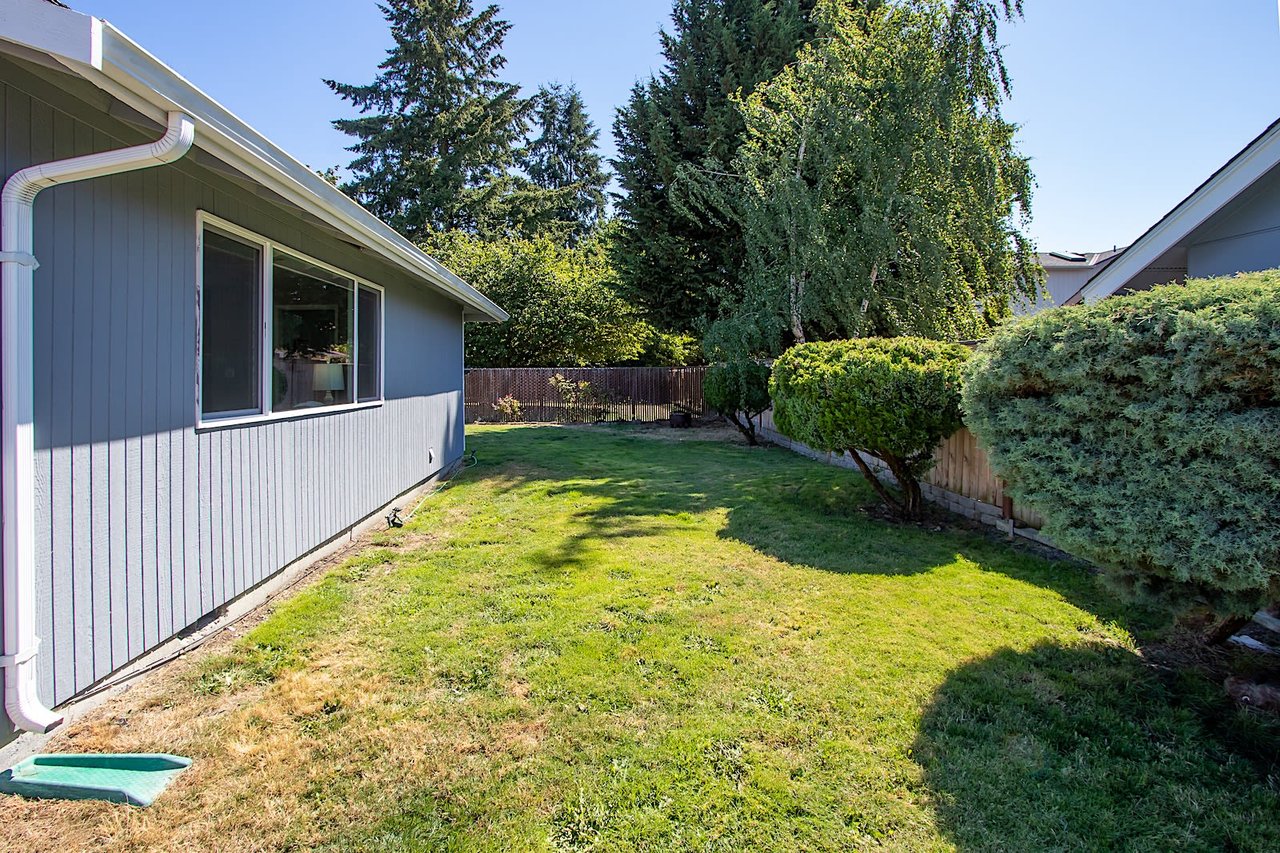 Meticulously Updated turnkey Rambler with A/C