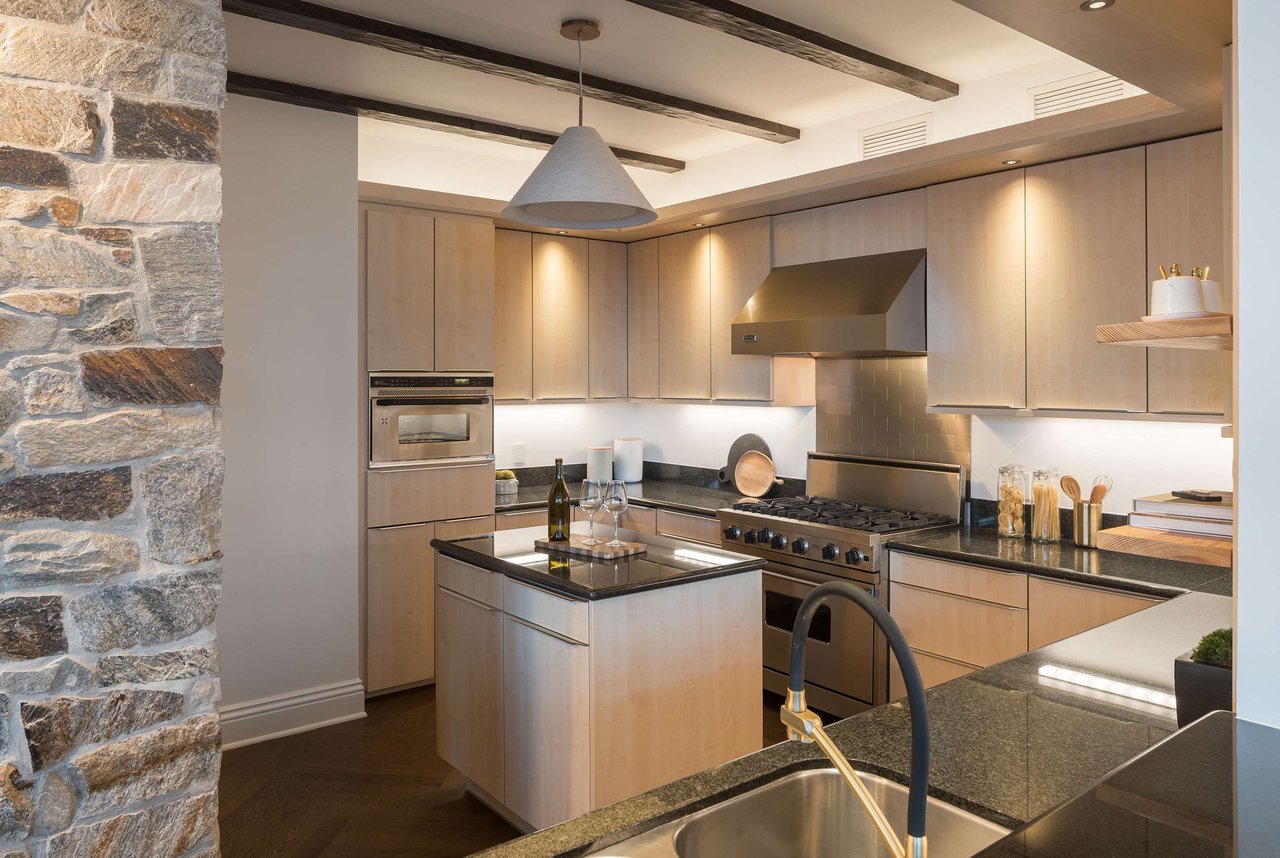 219 Brannan Street Unit: 18D