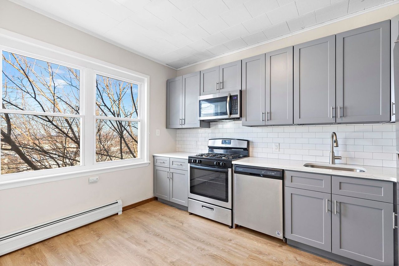 75 Nelson Ave, #2