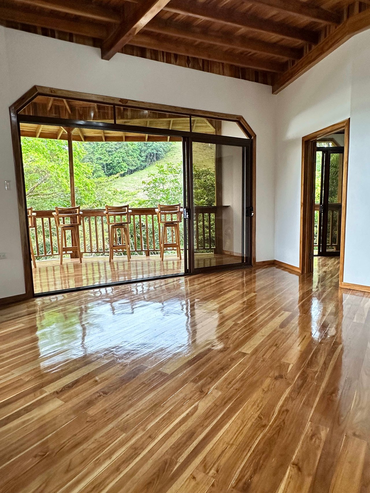 Discover the Charm of an Exotic Home in Las Tumbas, Costa Rica