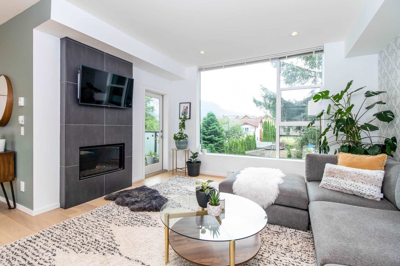 8-38447 Buckley Avenue, Squamish