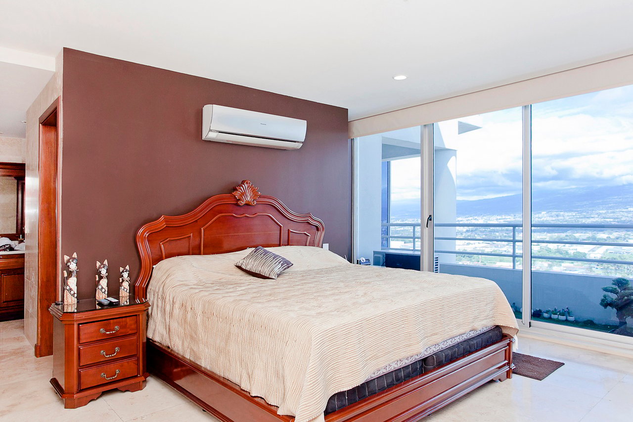 Custom Remodeled Jacuzzi Penthouse, Sabana and Rohrmoser, San Jose