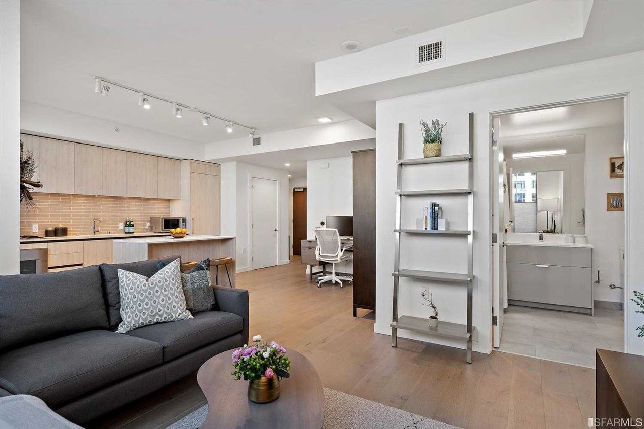 1000 3rd Street Unit 102