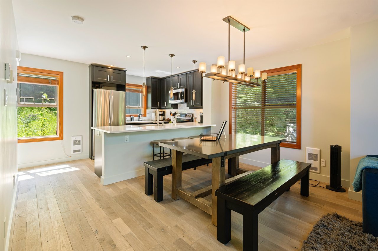 4-4661 Blackcomb Wy