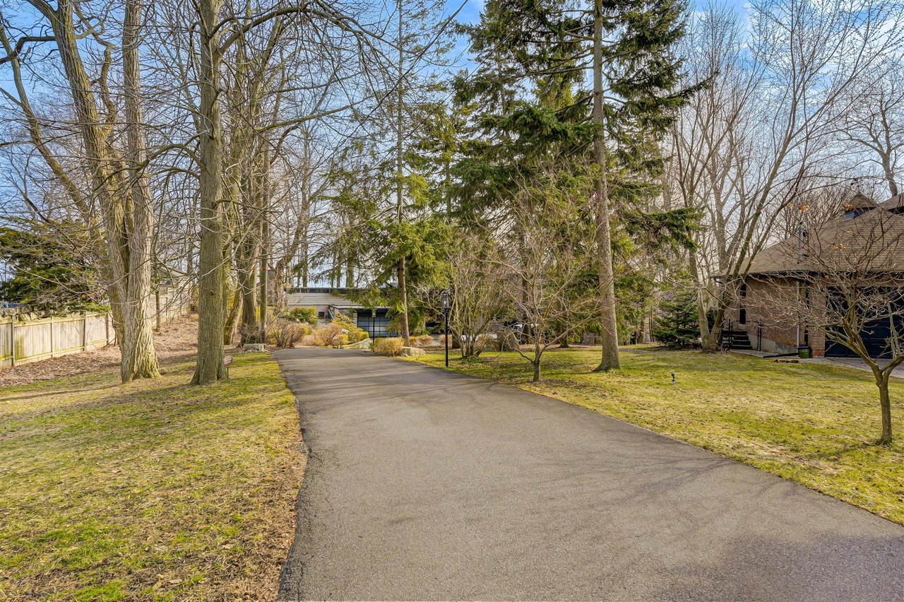 5 Lakehill Cres