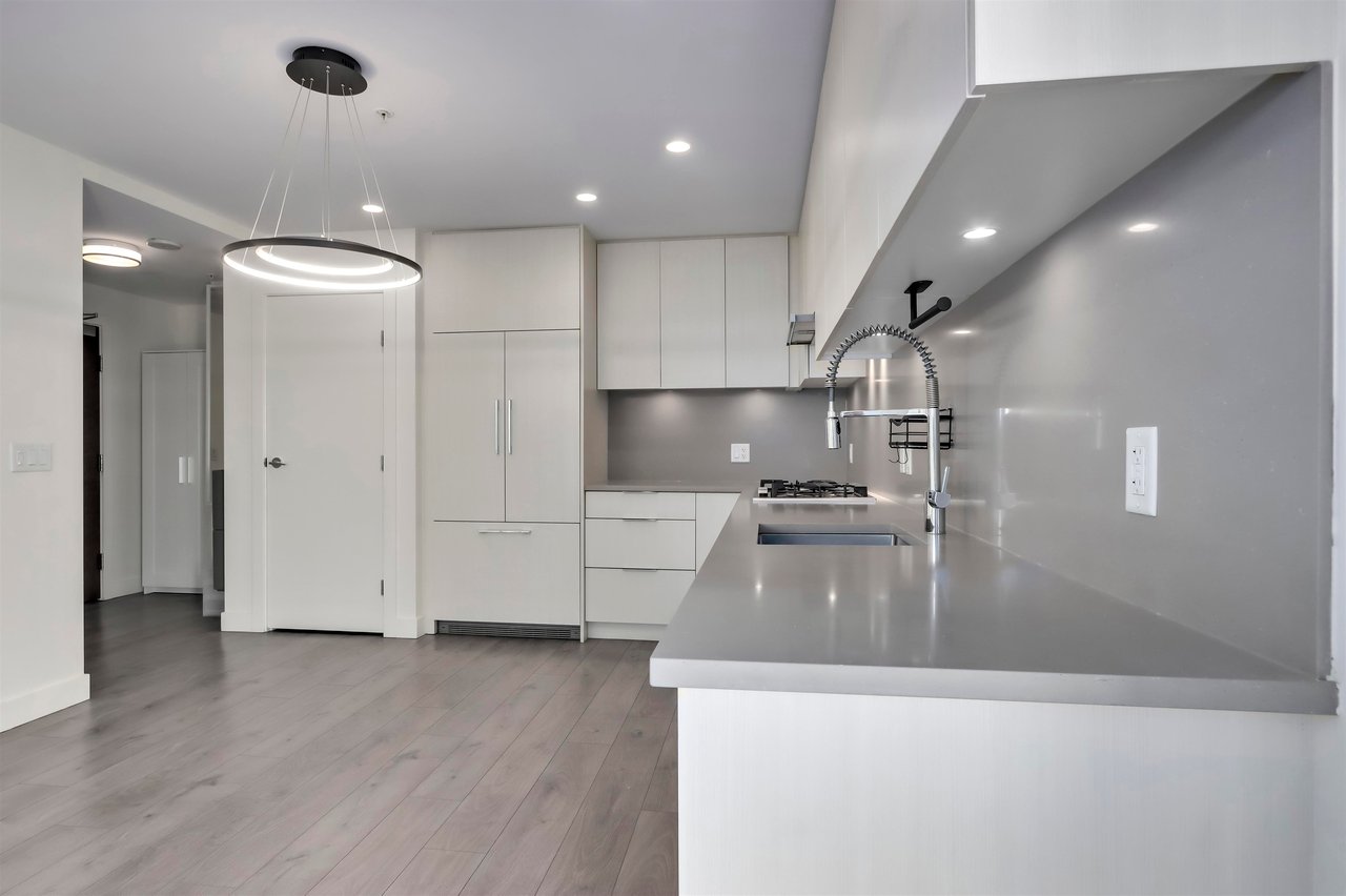 1004-4465 Juneau St