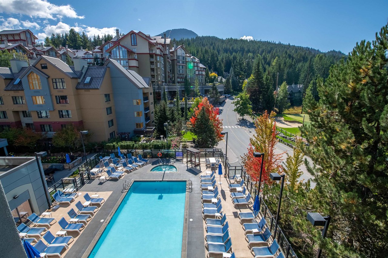 428/430-4050 Whistler Wy