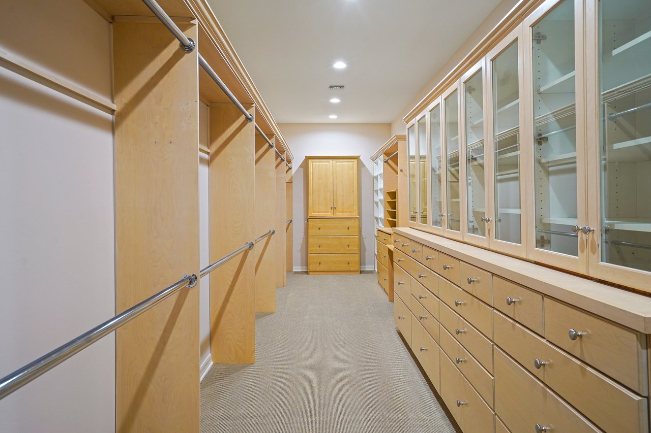 115 Ketch Mall