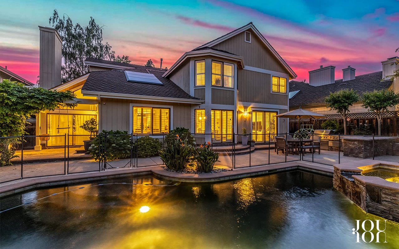 Two Levels Drenched in Natural Light