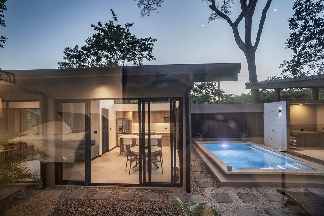 Contemporary Pool Home, Tamarindo, Guanacaste