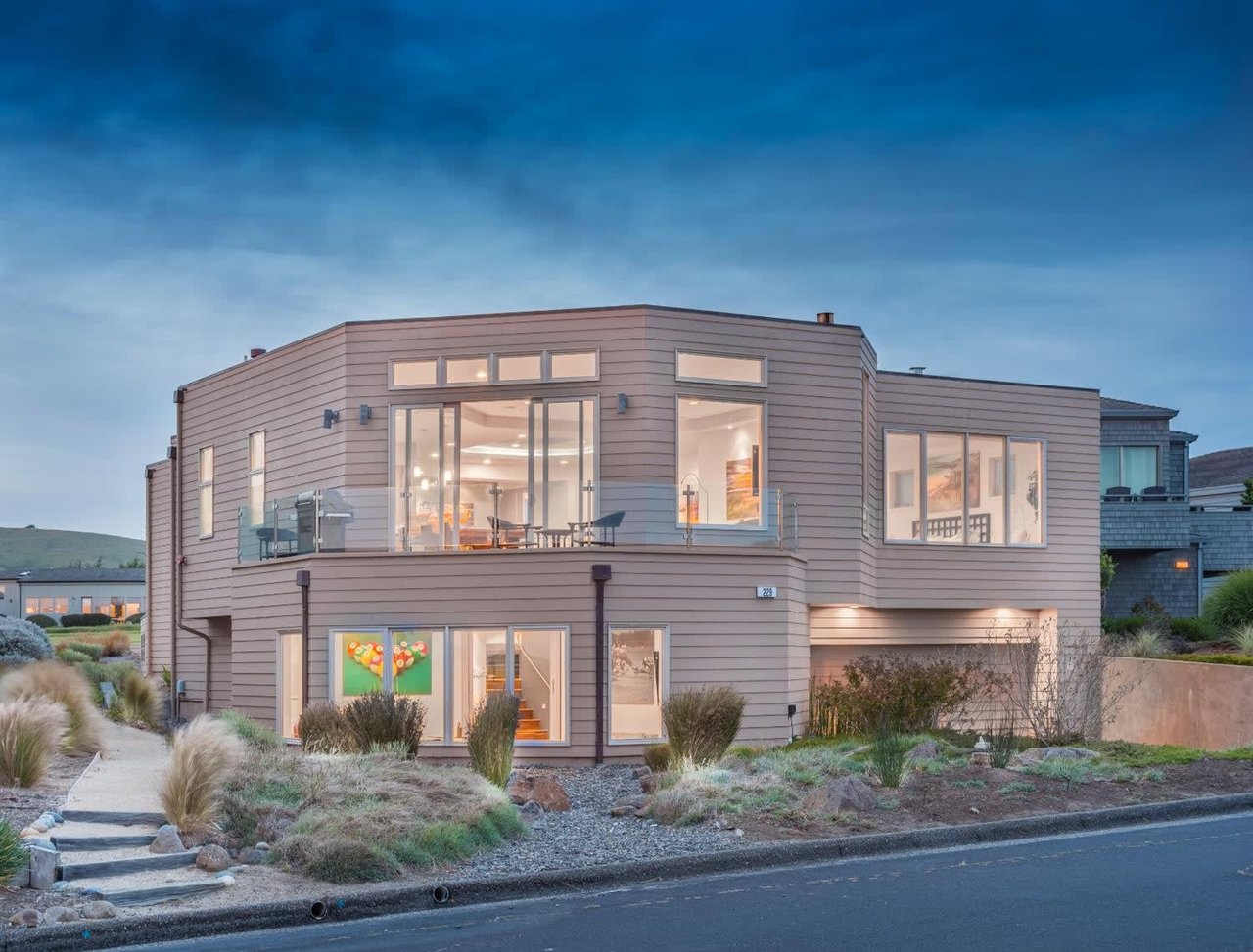 229 CONDOR CT