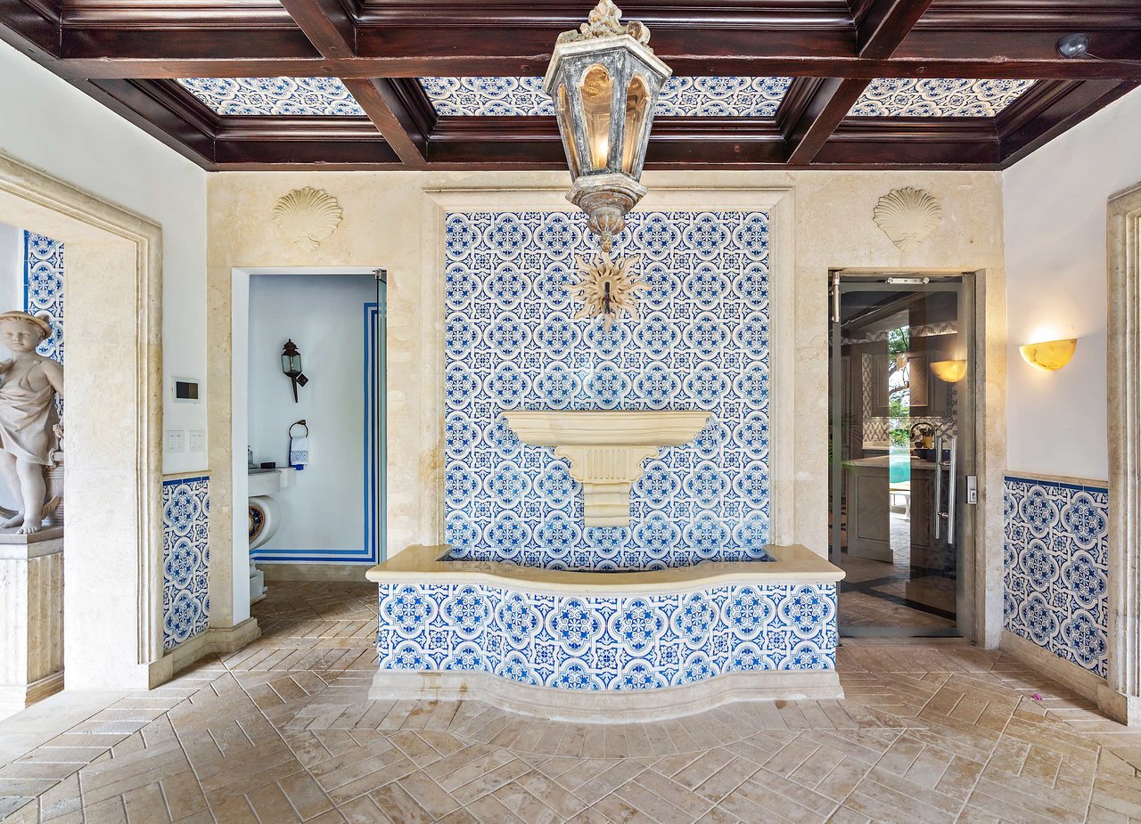 27 Cartagena | Unique Luxury Beachfront Home