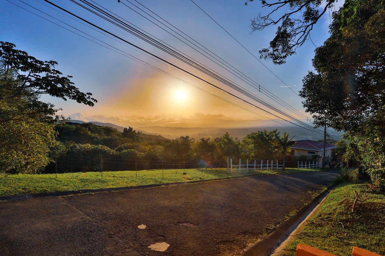 Above The Rest, Ciudad Colon, San Jose