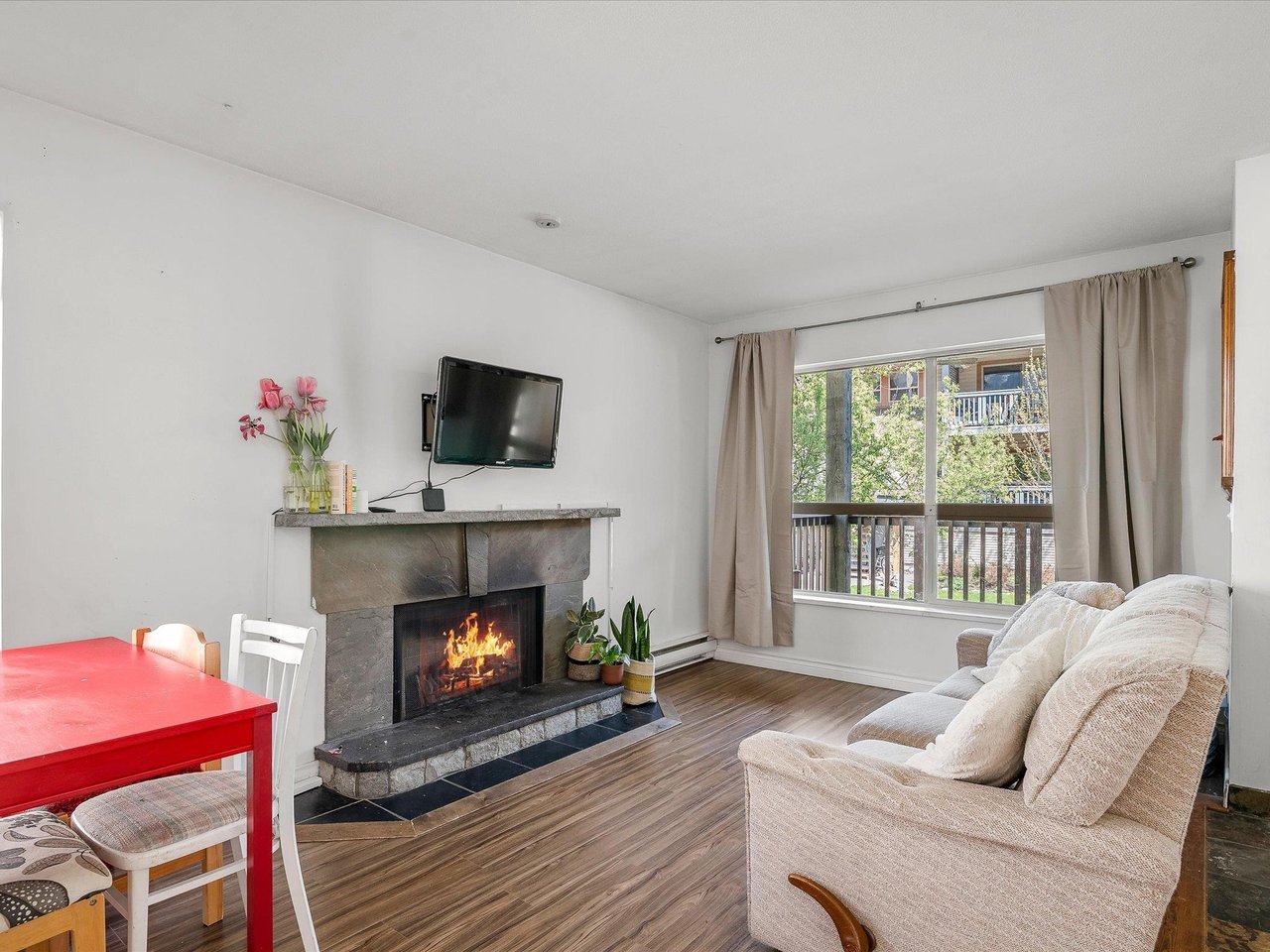 27-7410 Flint Street, Pemberton