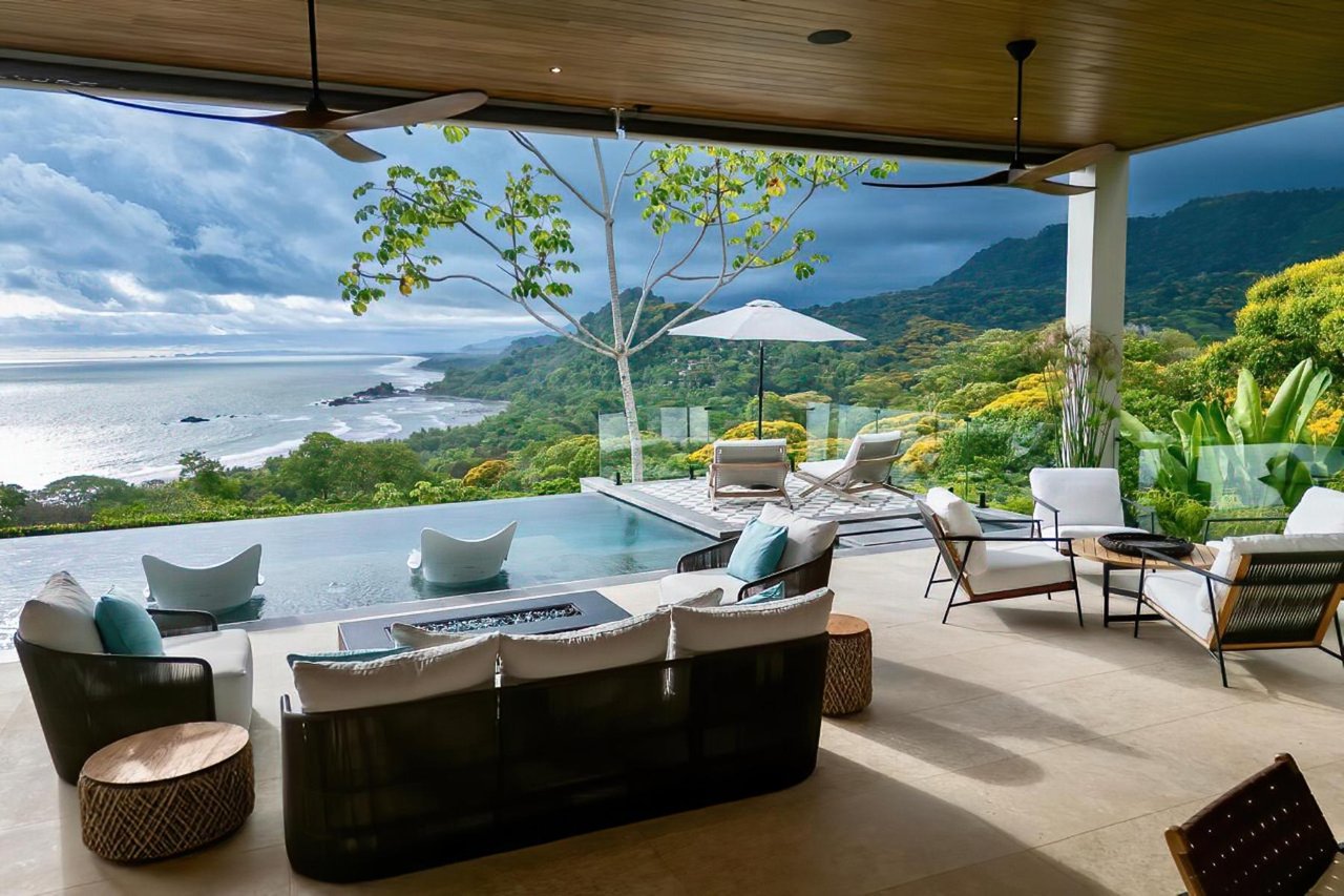 Solar Powered Oceanview Estate, Dominical, Puntarenas