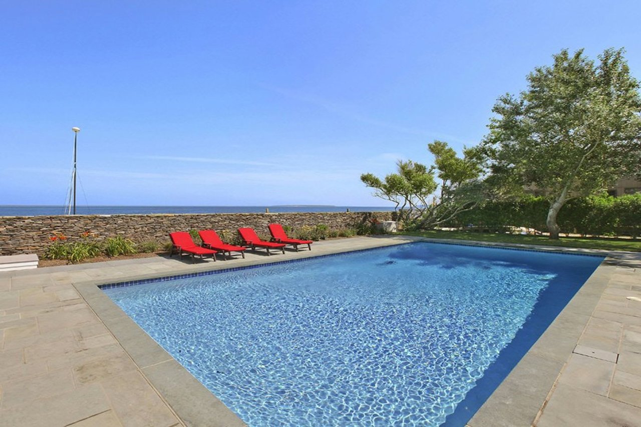 Extraordinary Peninsula Bayfront w/Dock