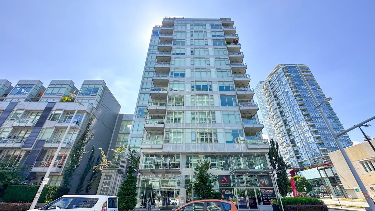301-108 E 1st Ave
