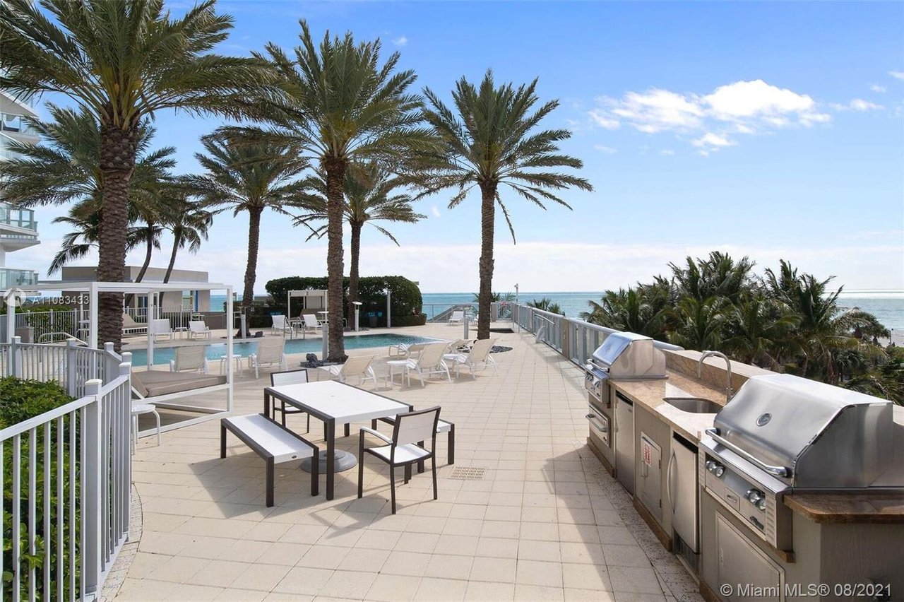 3801 Collins Ave, #501