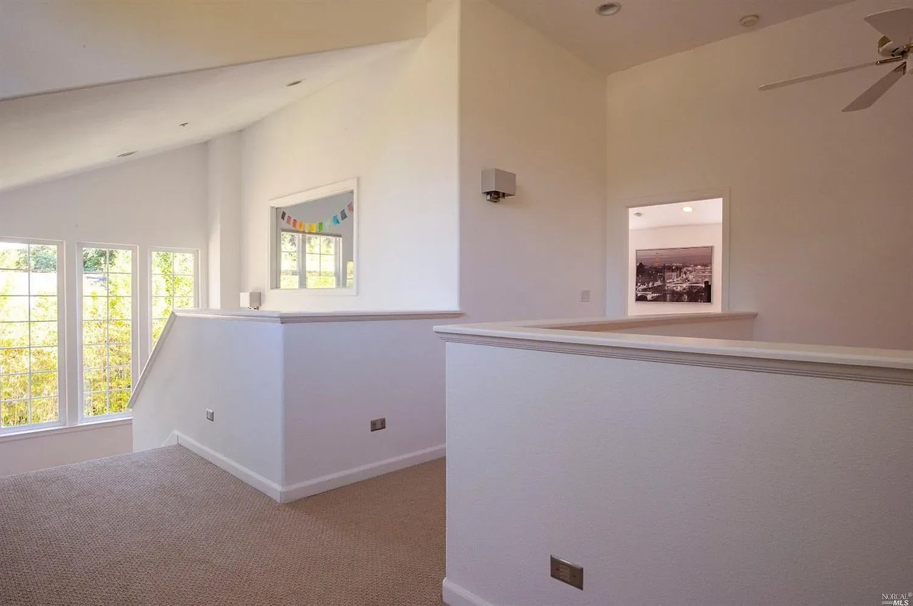 21 Baywood Ct