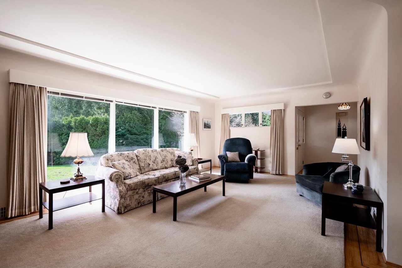 4143 Virginia Crescent, North Vancouver