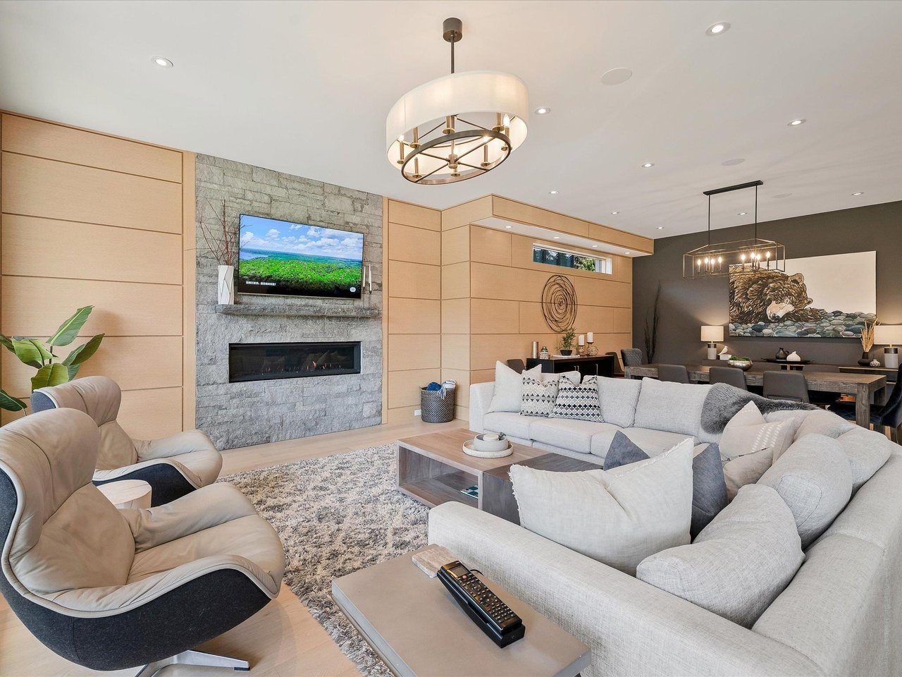 8044 Cypress Pl