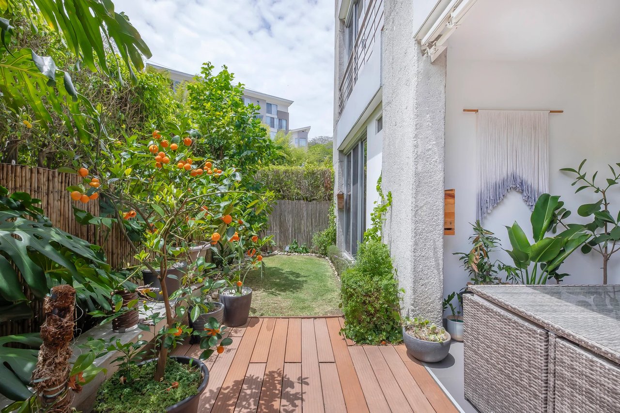 Private Garden Level Residence, Santa Ana, San Jose