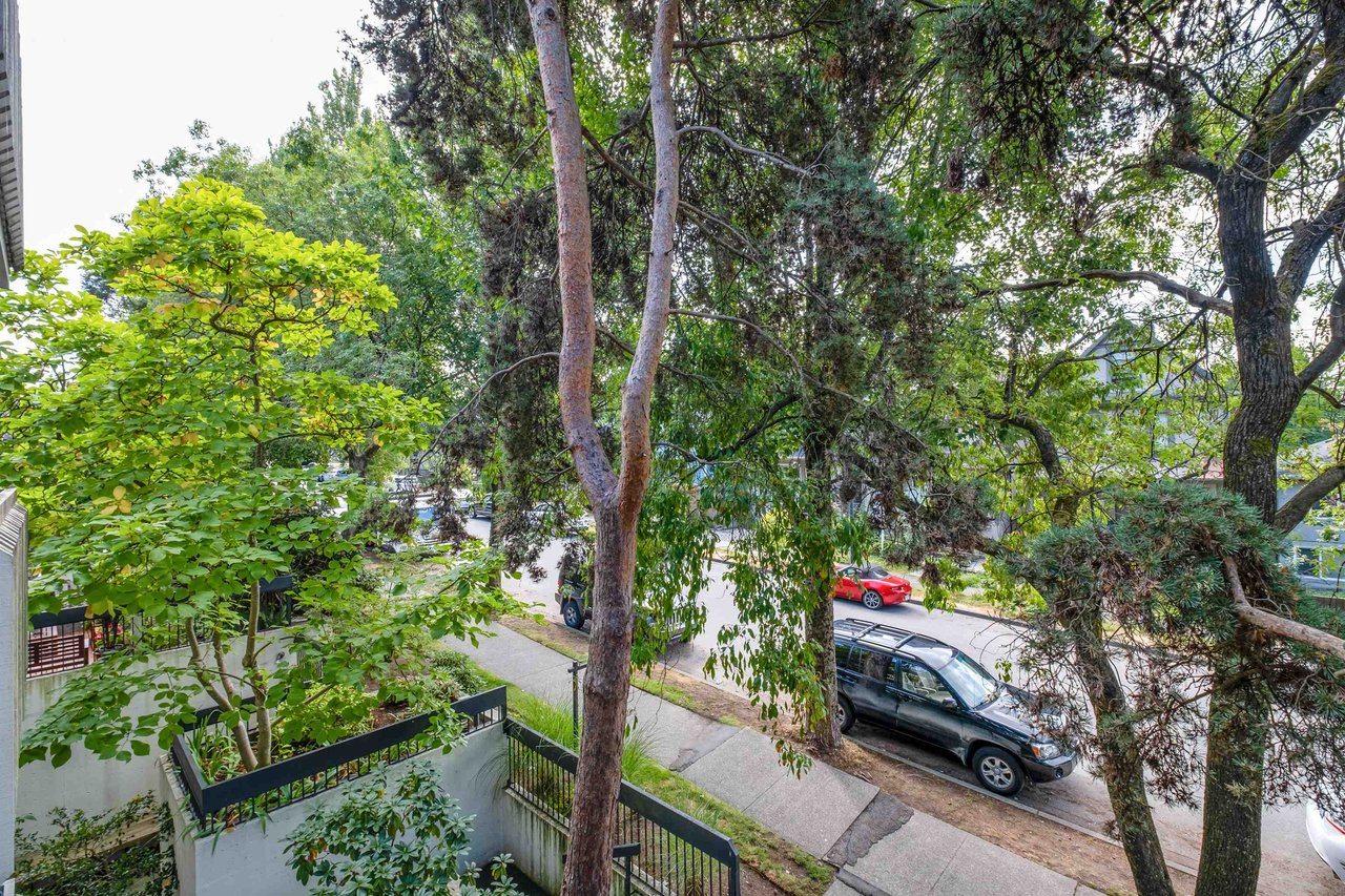 203-1545 E 2nd Ave