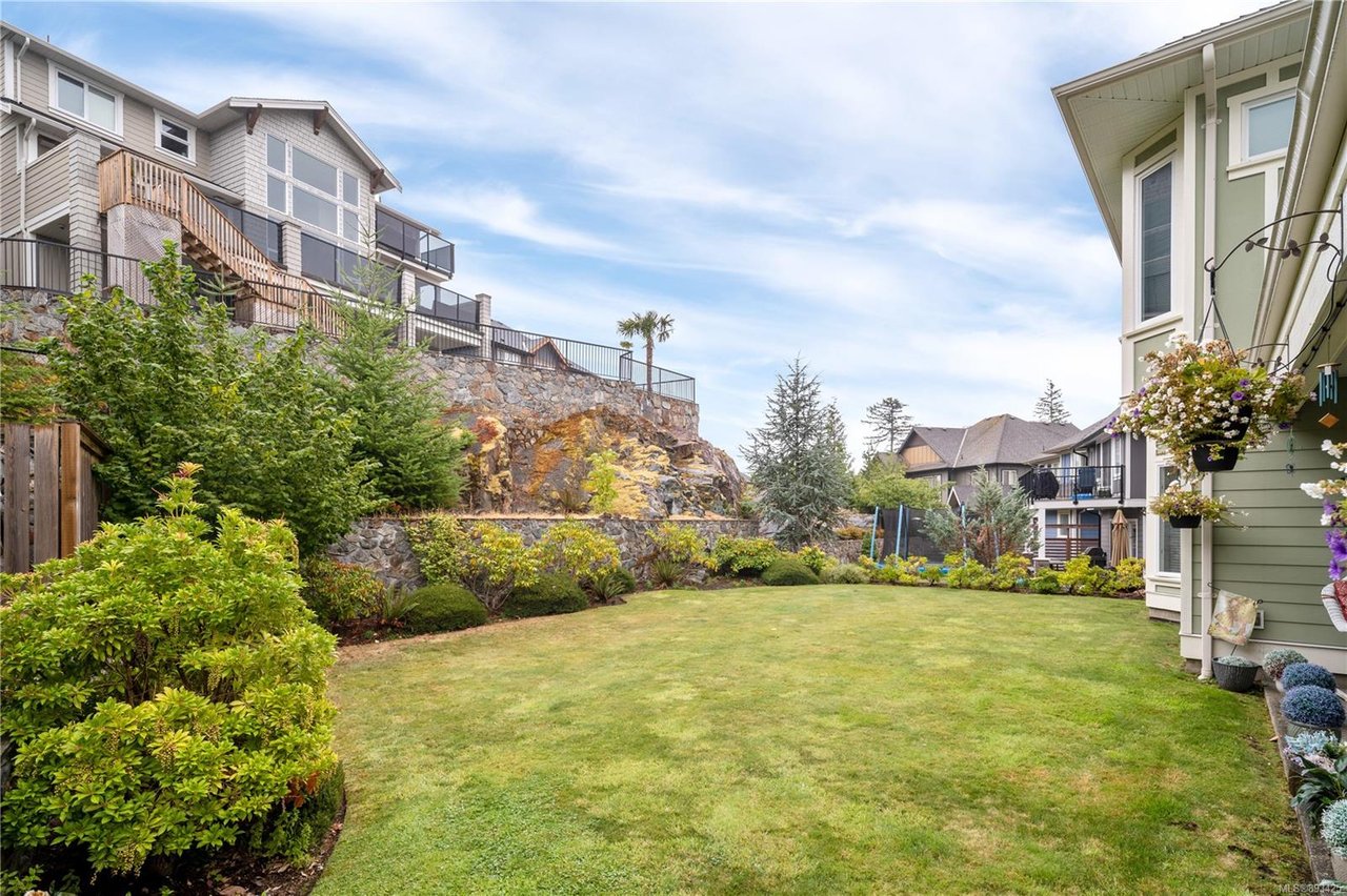 1260 Rockhampton Close