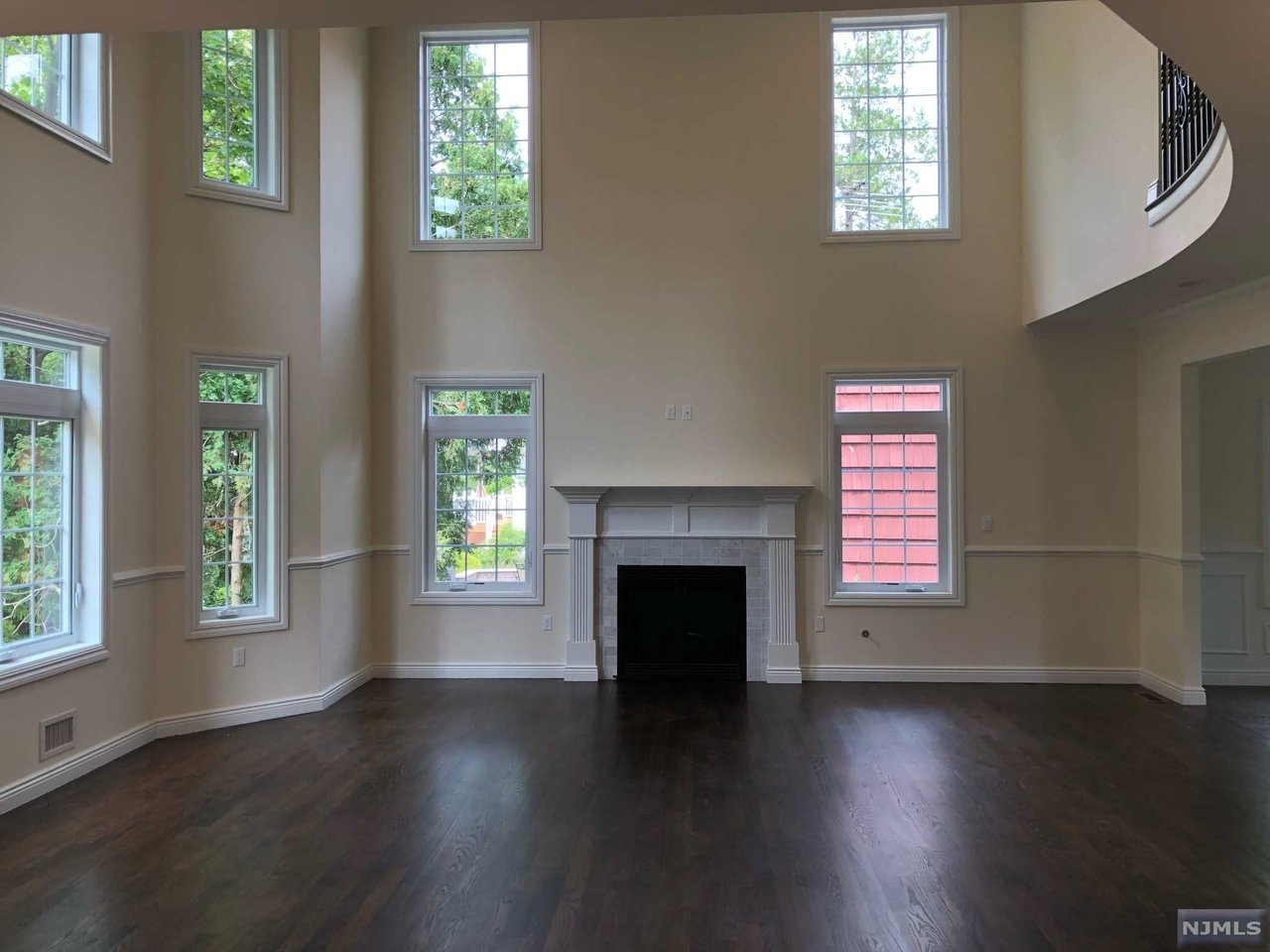 177 Mohawk Dr