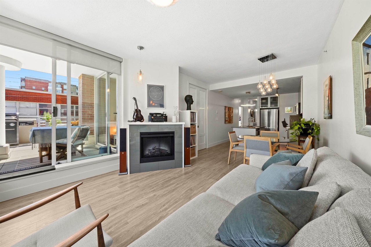 314-298 E 11th Ave