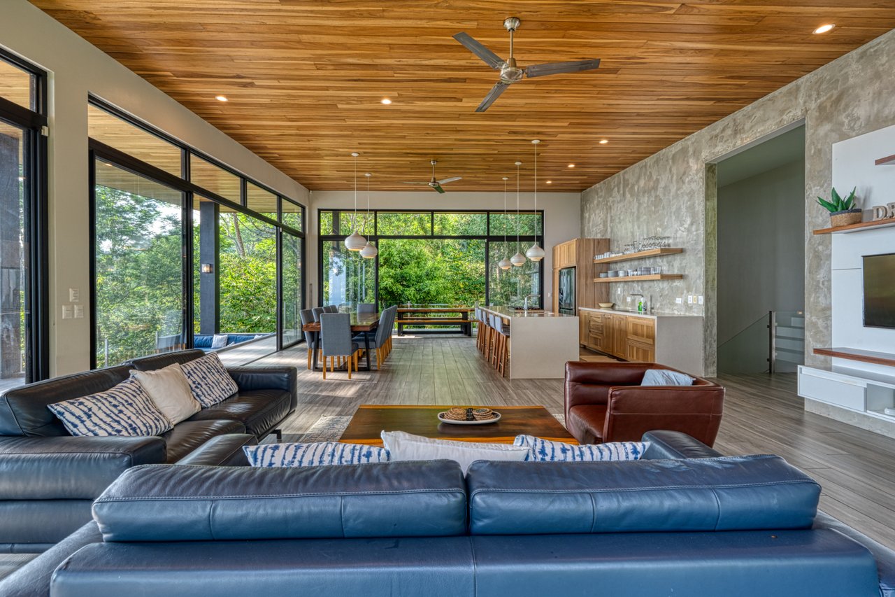 Luxury Ocean View Estate, Dominical, Puntarenas